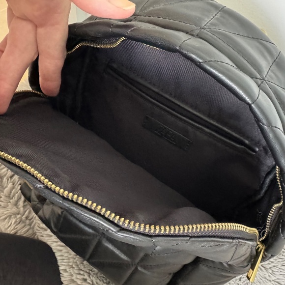 Zara Quilted backpack with Gold chain- New main image 2